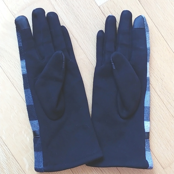 Checkered gloves NWT - Picture 2 of 3
